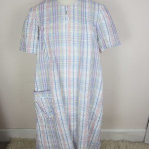 Miss Elaine Vintage House Coat Lounging Robe Pastel Seersucker M